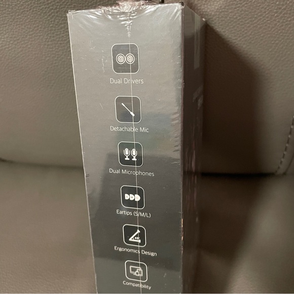 Sound Panda SPE-G9 Red Gaming Earphones new in box. - Picture 4 of 5